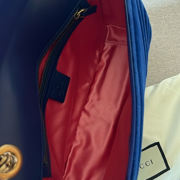 New Gucci GG Velvet Matelasse Small Marmont Shoulder Bag Cobalt Blue - Picture 14 of 17